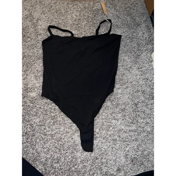 Skims Squareneck Bodysuit S - Size Small Skims Bodysuit in Black - Picture 1 of 1